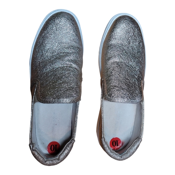 Kenneth Cole Alesy Gold Glittery Sneakers. Size 10.Pre-Owned in good condition - Picture 2 of 6